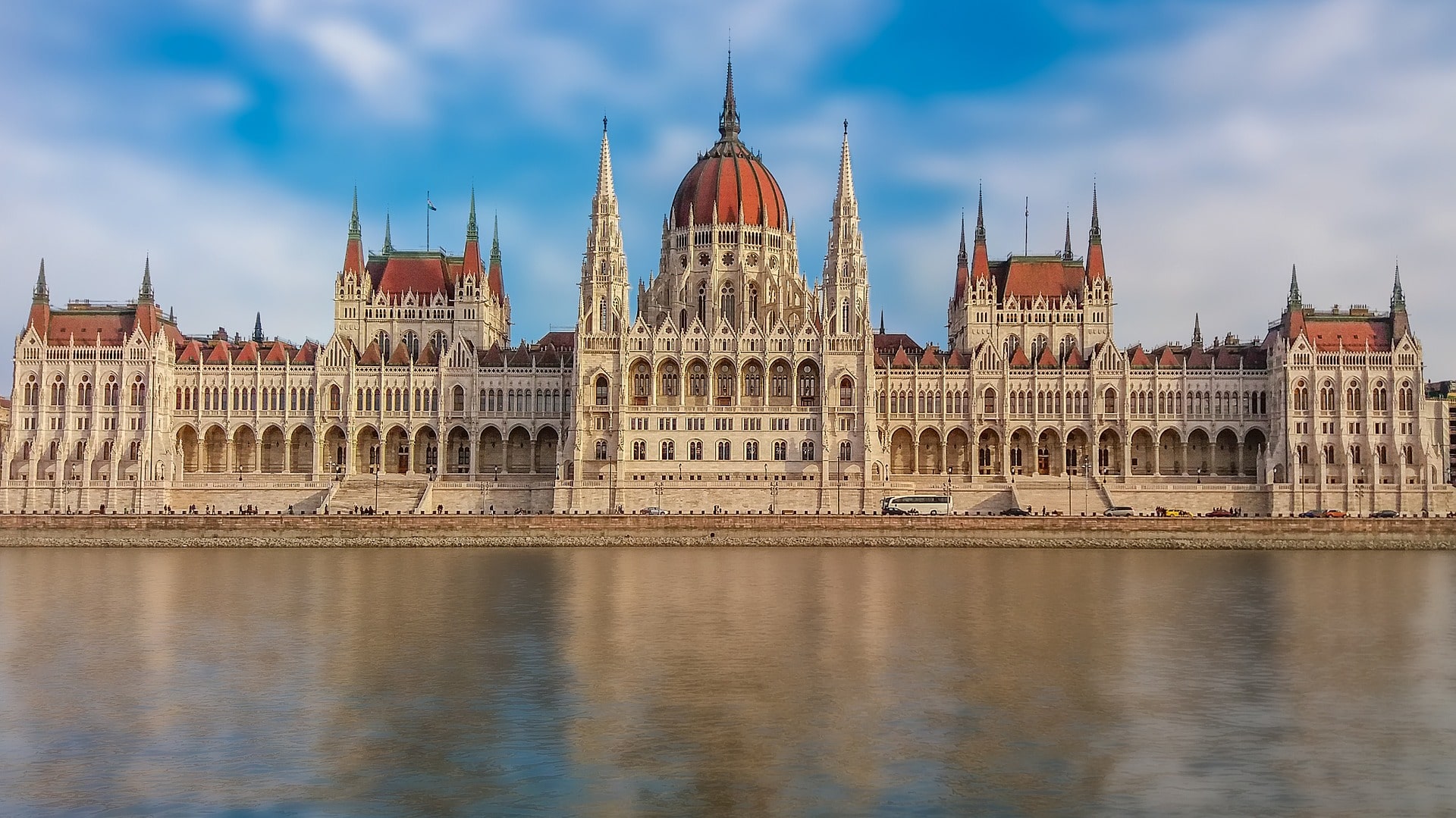 Palazzo-del-Parlamento-Budapest